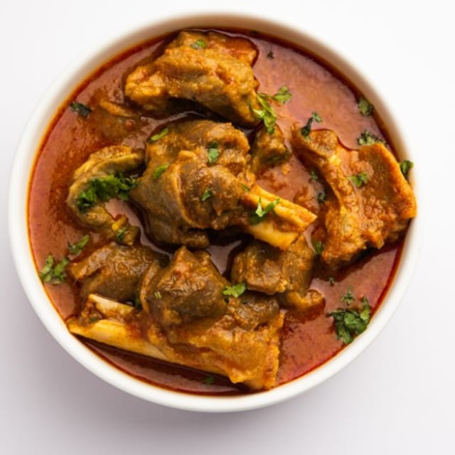 Lamb Rogan Josh - Serves 15.