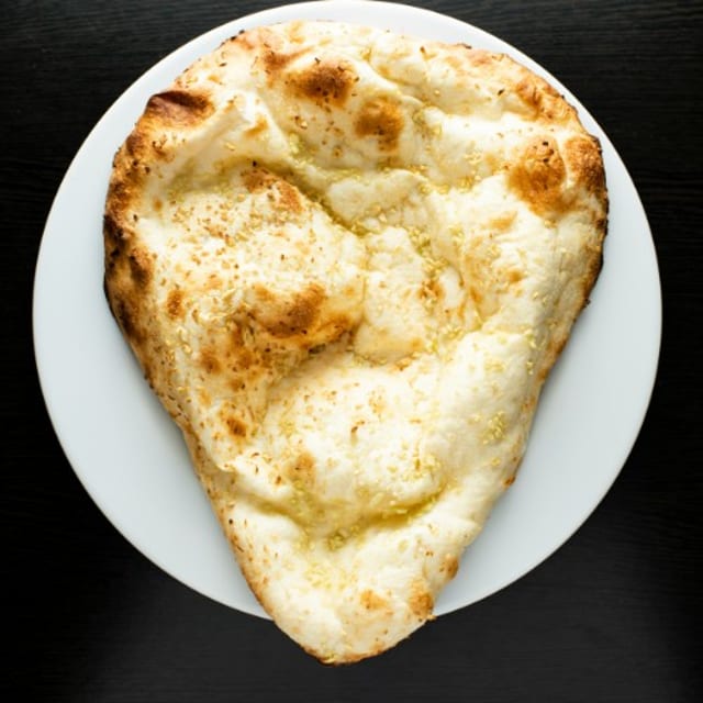 Garlic Naan Tray - Serves 10.